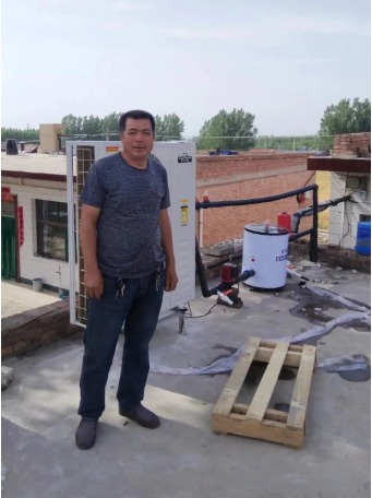 贝博两联供机组安装进行时